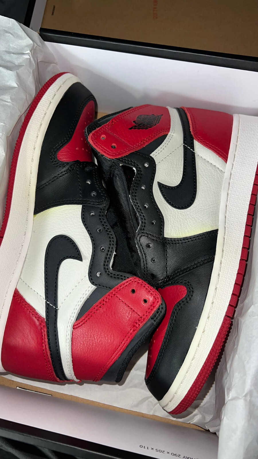 air jordan 1 bred toe box